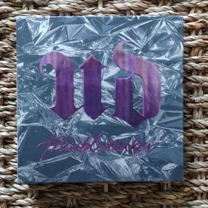 Urban Decay Troublemaker Palette